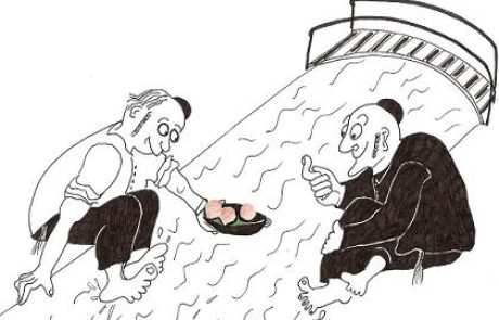 המוציא מביתו אגוז בשבת והניחו בכלי הצף על מי נהר חייב או פטור?